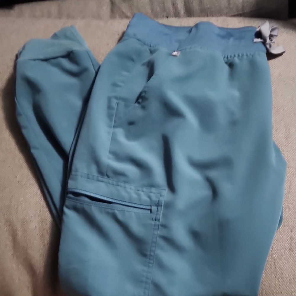 Figs Zamora Jogger Hydrogreen